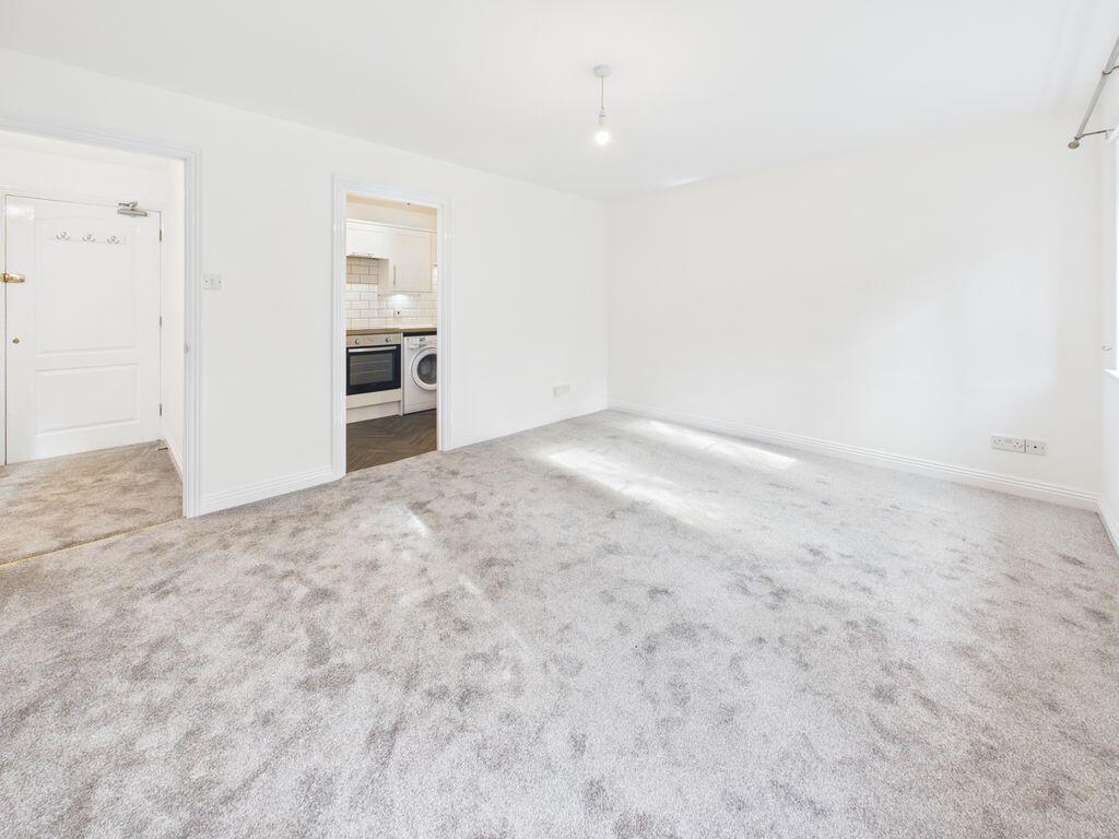 Apartment in Tandridge, Whyteleafe - View 5