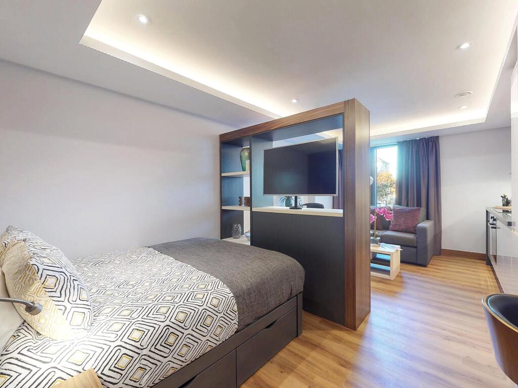 Apartment in Leeds - View 3