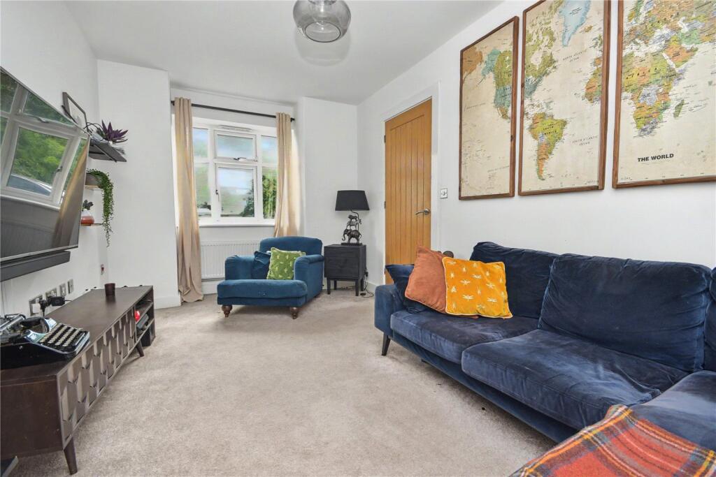 Parkview Place, West Park, Leeds, West Yorkshire photo 4