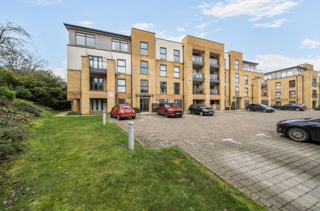 Main image of property: Broad Lane, Bracknell, Berkshire