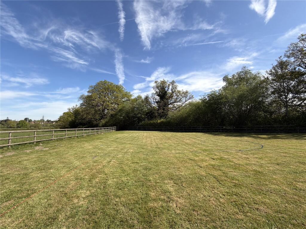 Paddock House, Land Adjacent To Hutts Farm, Blagrove Lane, Wokingham, RG41 - View 2