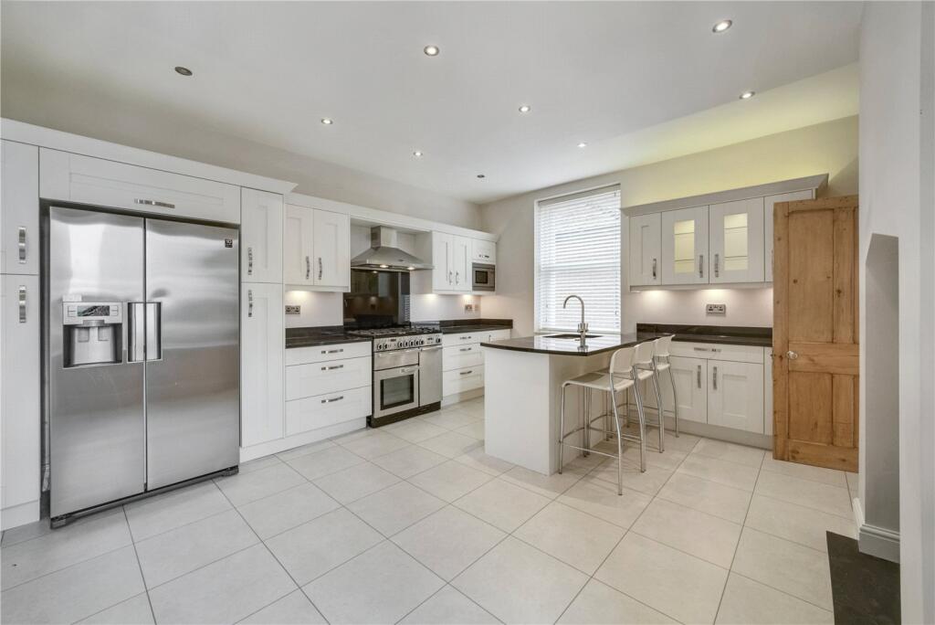 Highfield Road, Malvern, Worcestershire, WR14 photo 4