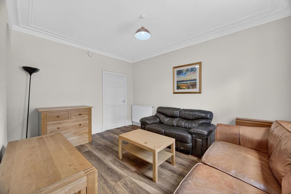 Apartment in Aberdeen, George Street - More