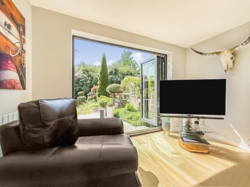 Riverbank, Hemel Hempstead, HP1 - View 4