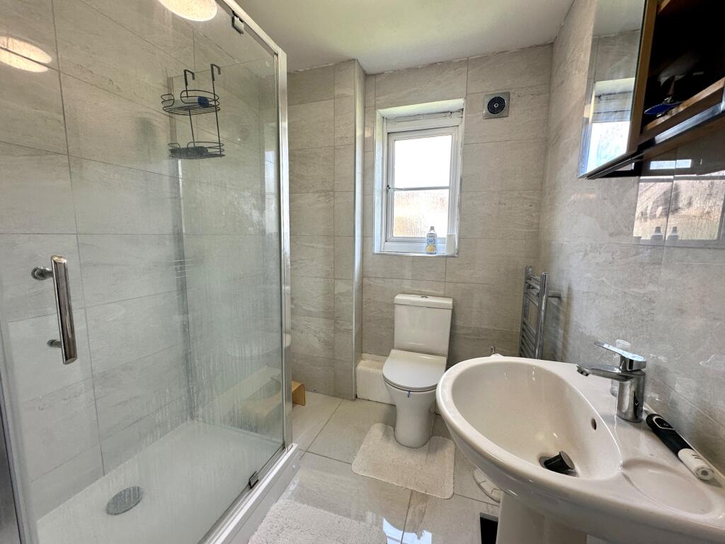 Apartment in Sandwell, West Midlands - View 5