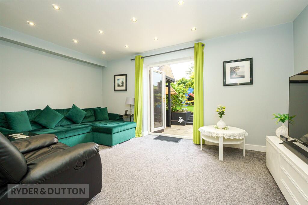 House in Huddersfield - View 5