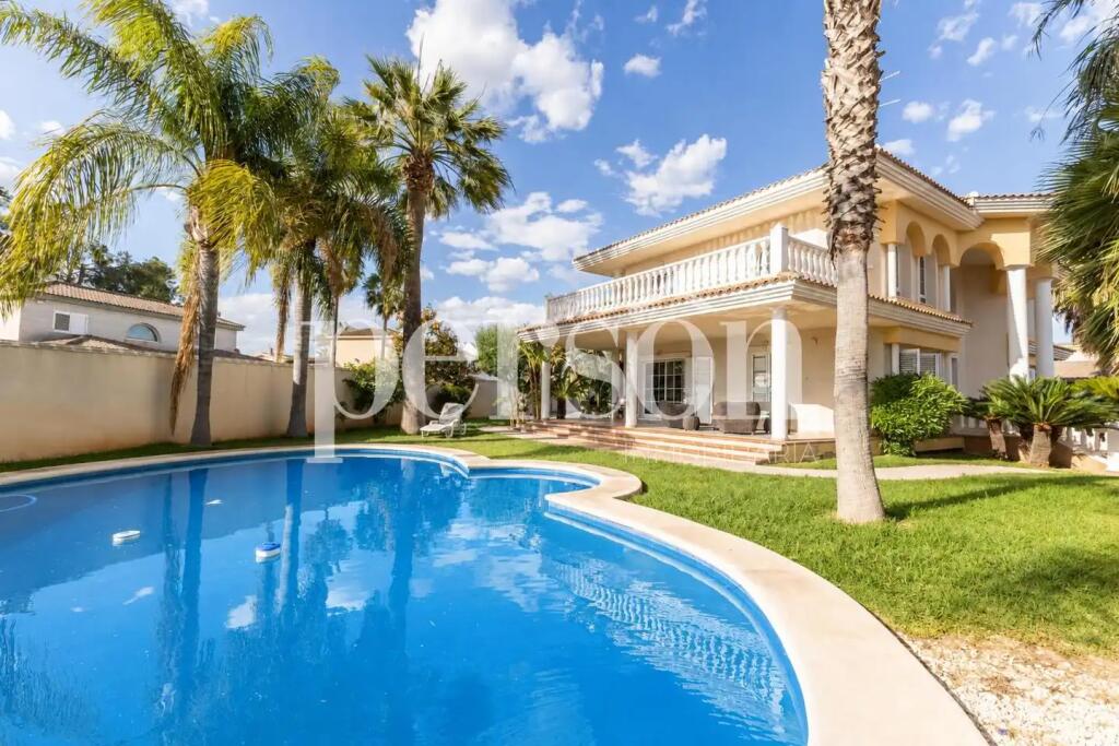 Main image of property: Valencia, Valencia, L`Eliana