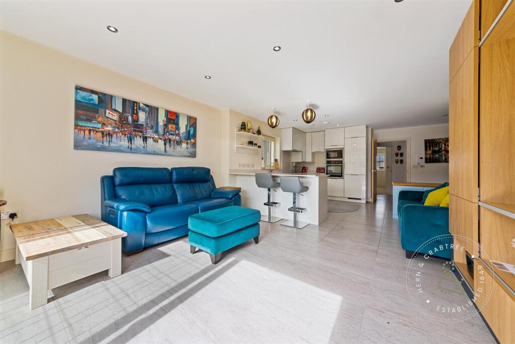 Apartment in Cardiff, Danescourt, Llandaff - More