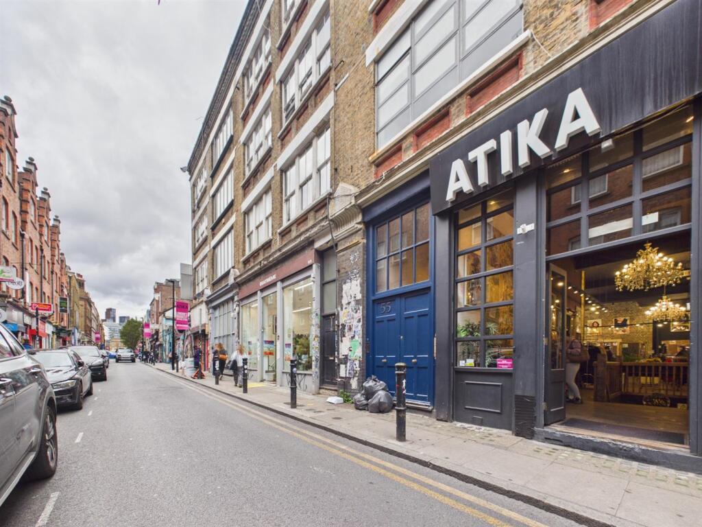 3-bed flat on Hanbury Street, Shoreditch, E1, £650,000