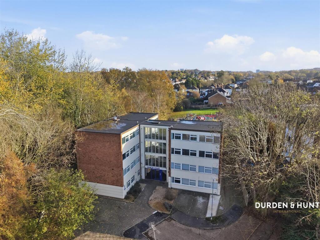 Main image of property: Leonard Way, Brentwood, CM14