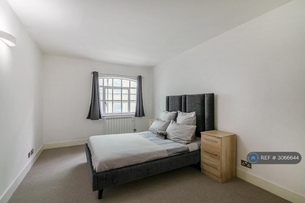 Apartment in London, St. George in the East, Wapping - More