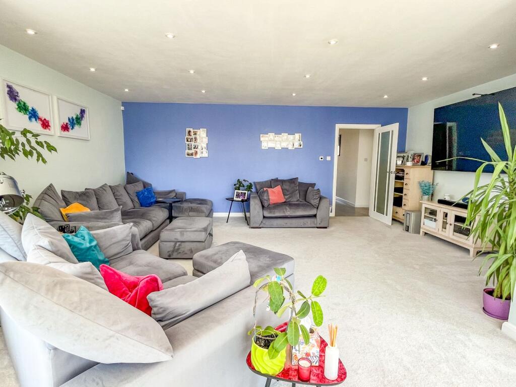 House in Tonbridge - View 4