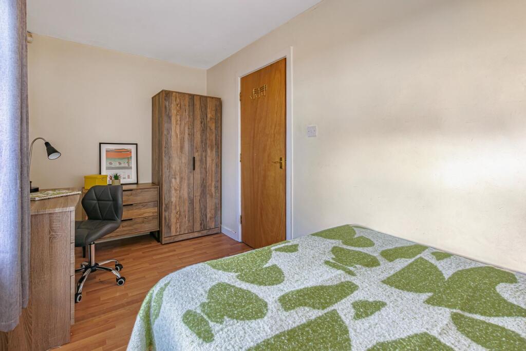 Apartment in Leeds, Beckett Park, Headingley - More