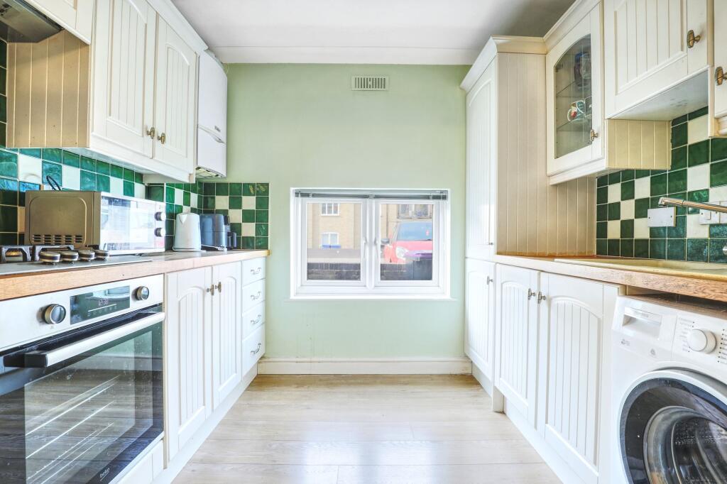 Apartment in Stevenage - View 3