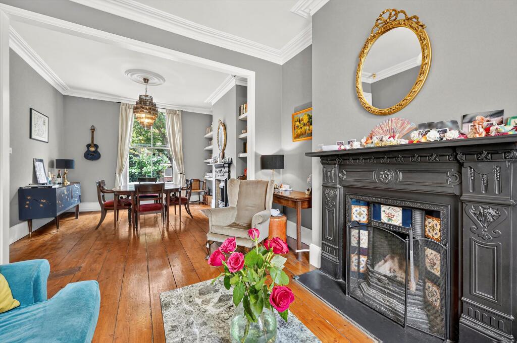 Main image of property: Queen Margarets Grove, Islington N1