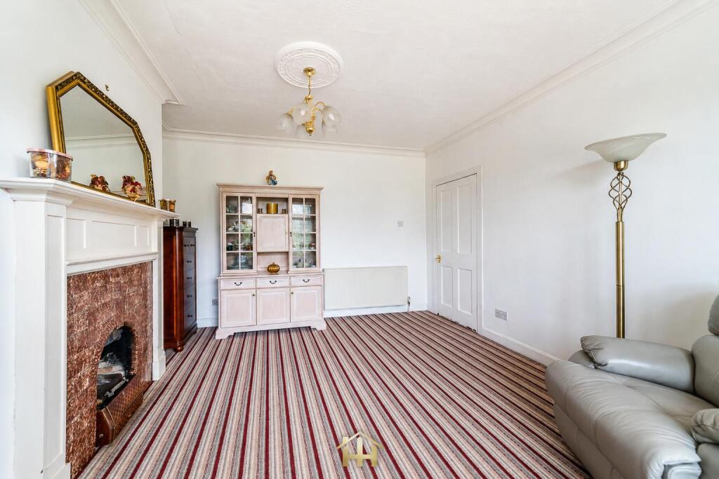 House in Dundee, Baxter Park, Craigiebank - More