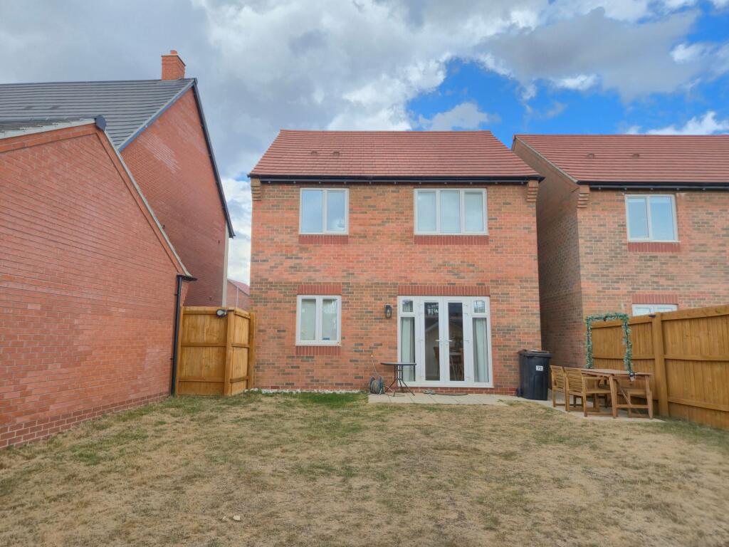 House in North West Leicestershire, Hugglescote and Donington le Heath - View 4