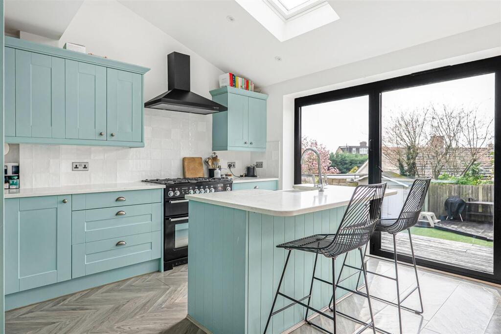 House in Ware, Kings Hill - View 2