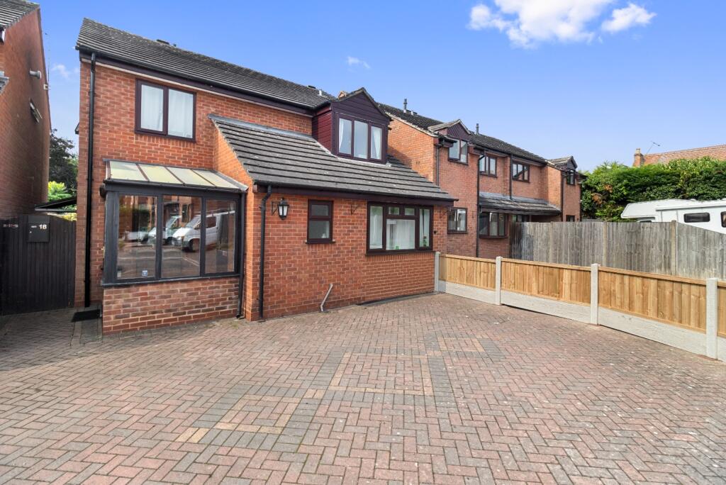 Main image of property: Available SEPT 2026 - Rooms - Nuffield Close