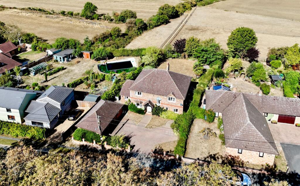House in Huntingdonshire, Alconbury Weston - View 4