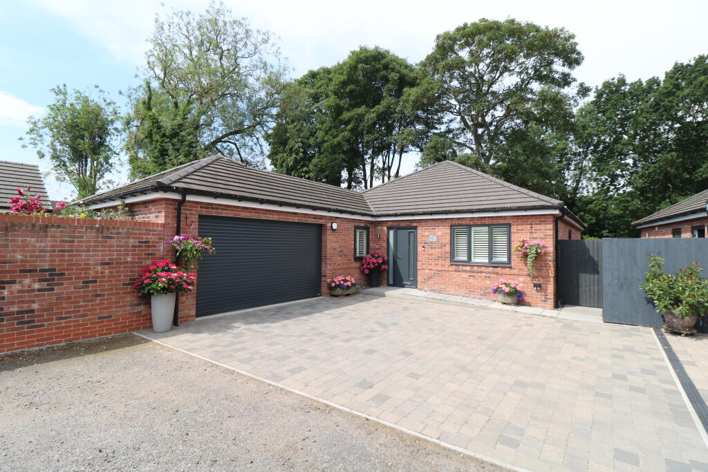 Main image of property: 7a Belton Road, Epworth, DN9 1JL