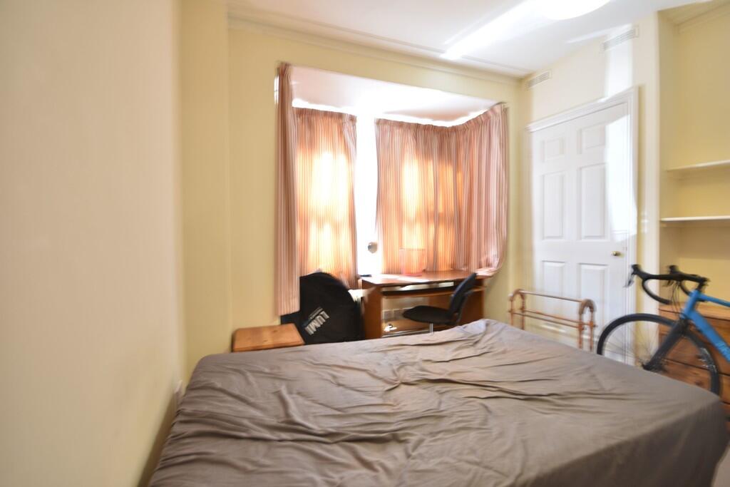 House in Exeter, Newtown - View 2