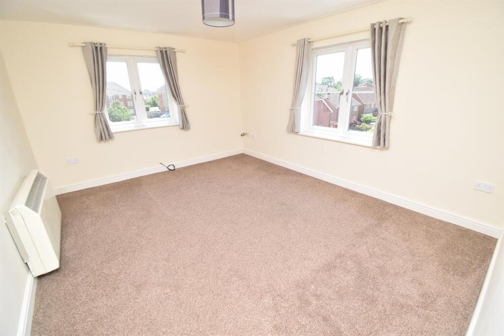 Moorcroft Court, Ossett, WF5 9EY - Bild 3