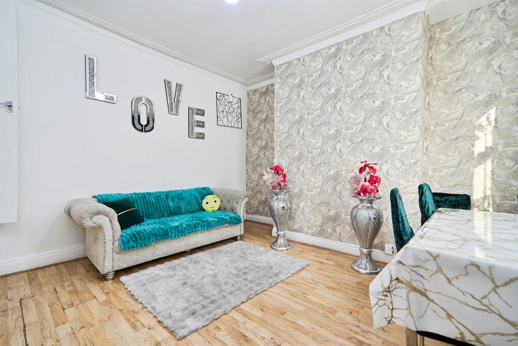 House in Leeds - View 5