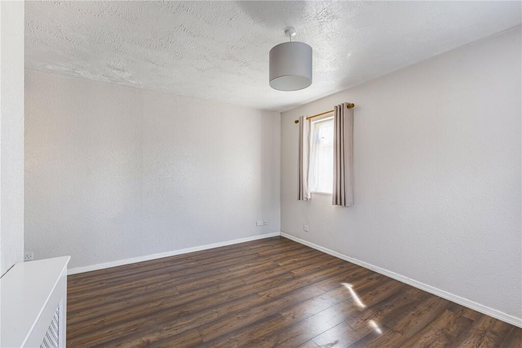Sprucedale Close, Swanley, Kent, BR8 - View 5