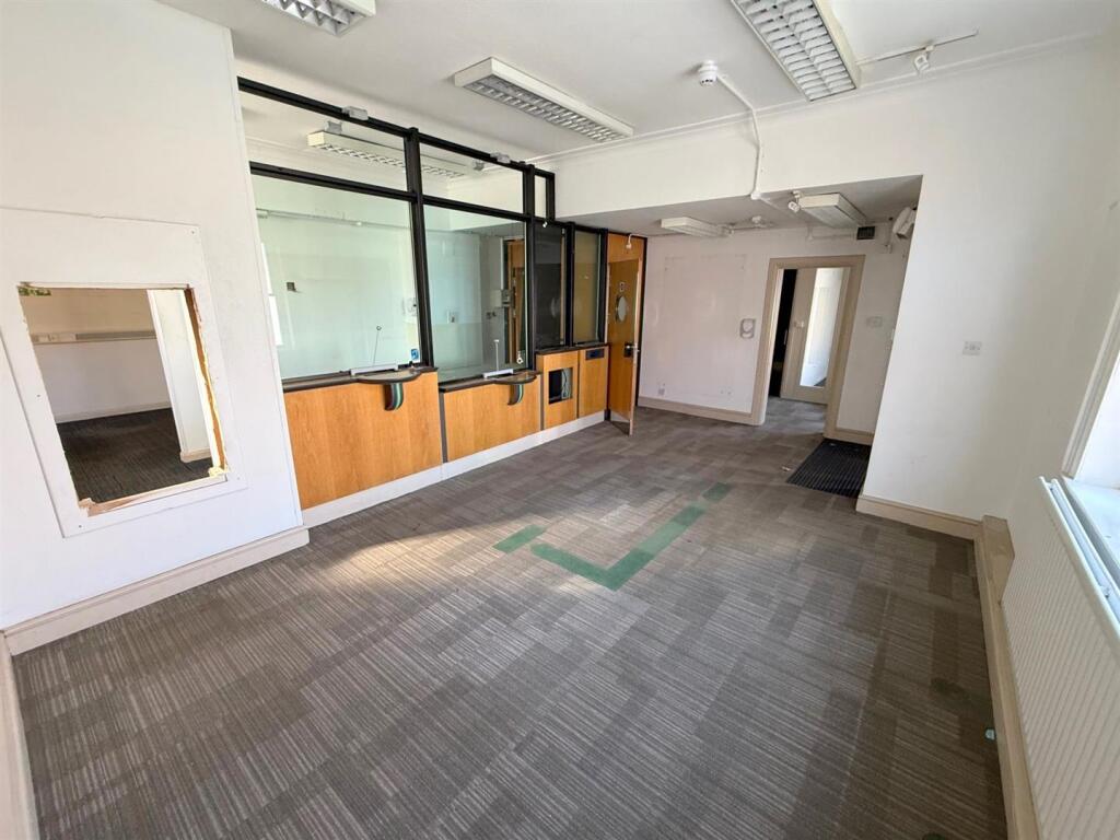 Additional image 3 of Lloyds Bank House, Stratford Road, Alcester B49 5AU