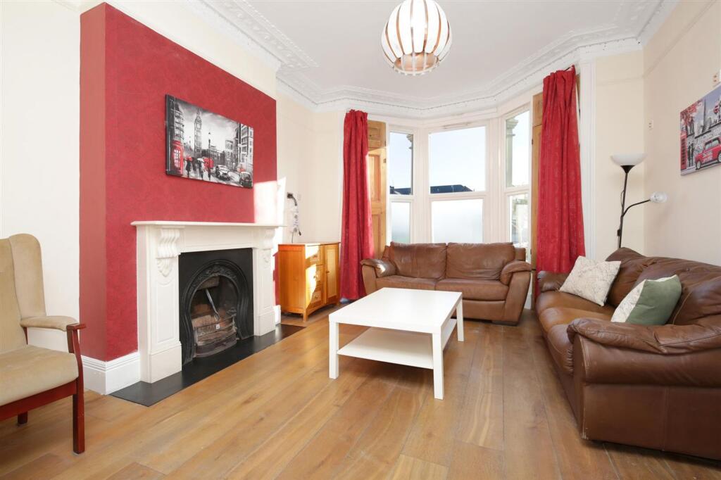 House in London - View 5