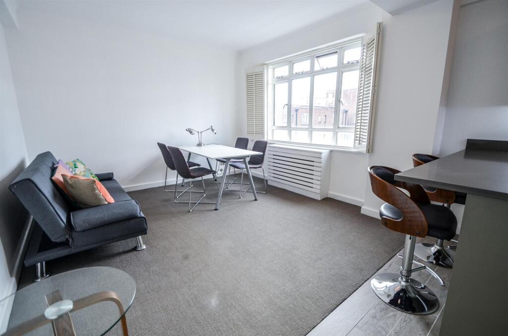 Apartment in London - View 3