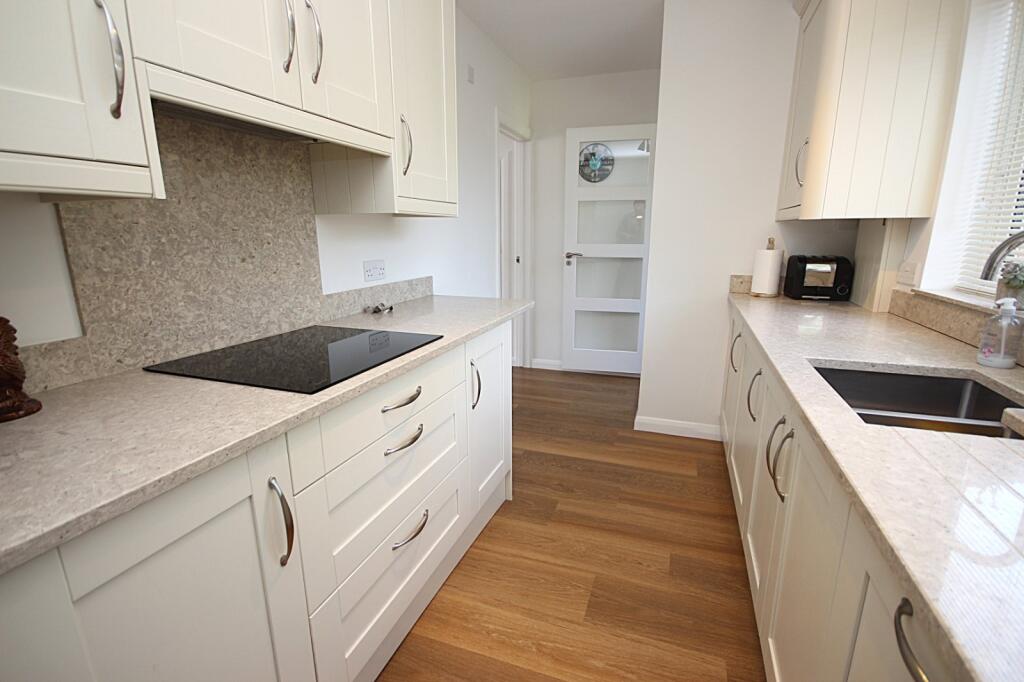 Fairview Drive, Broadstone, Dorset, BH18 photo 3