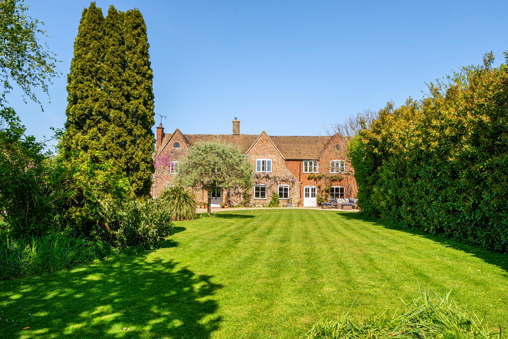 Main image of property: Nupend Lane, Nupend, GL10