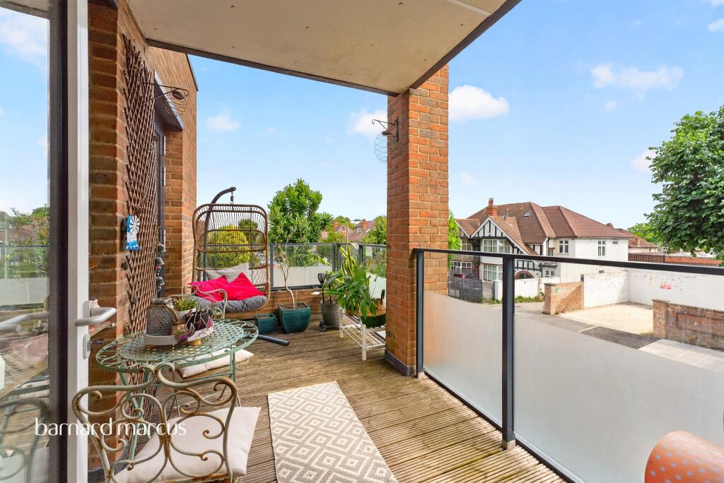 Apartment in London - View 4