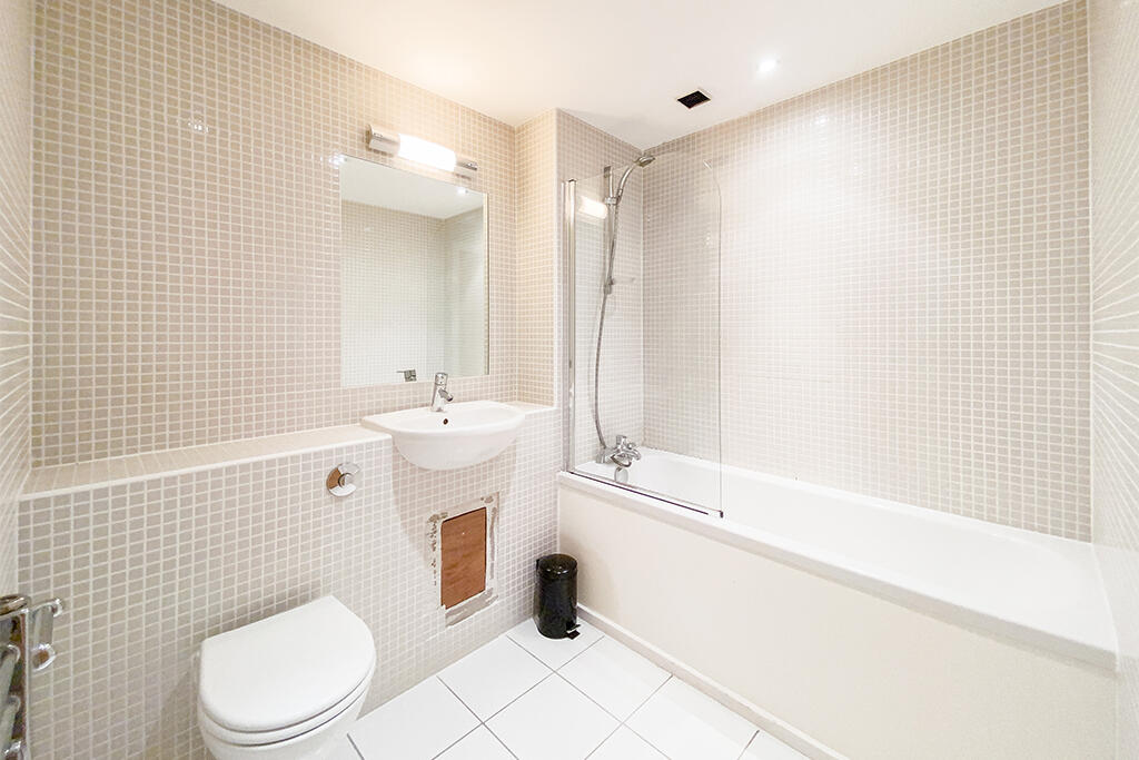 Apartment in Manchester, Trinity, City Centre - More