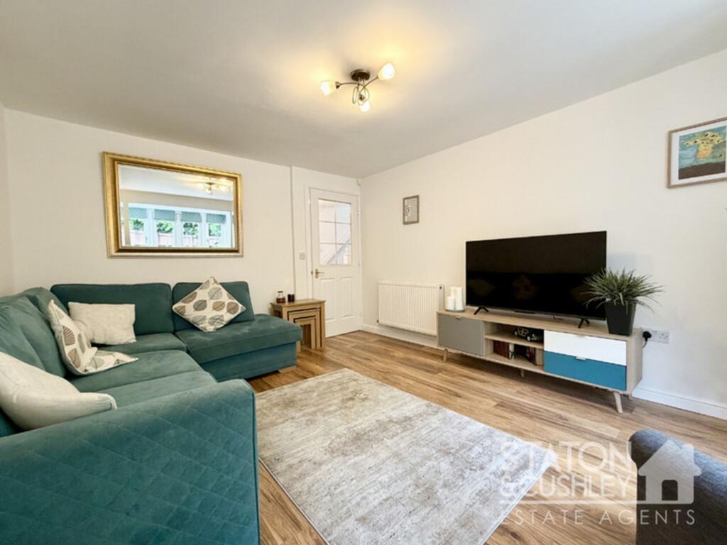 House in Mansfield, Nottinghamshire - More