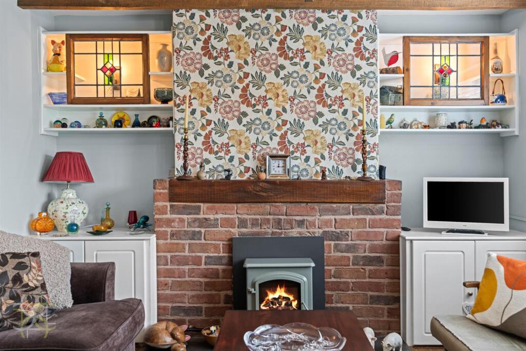 House in Worcester - View 5