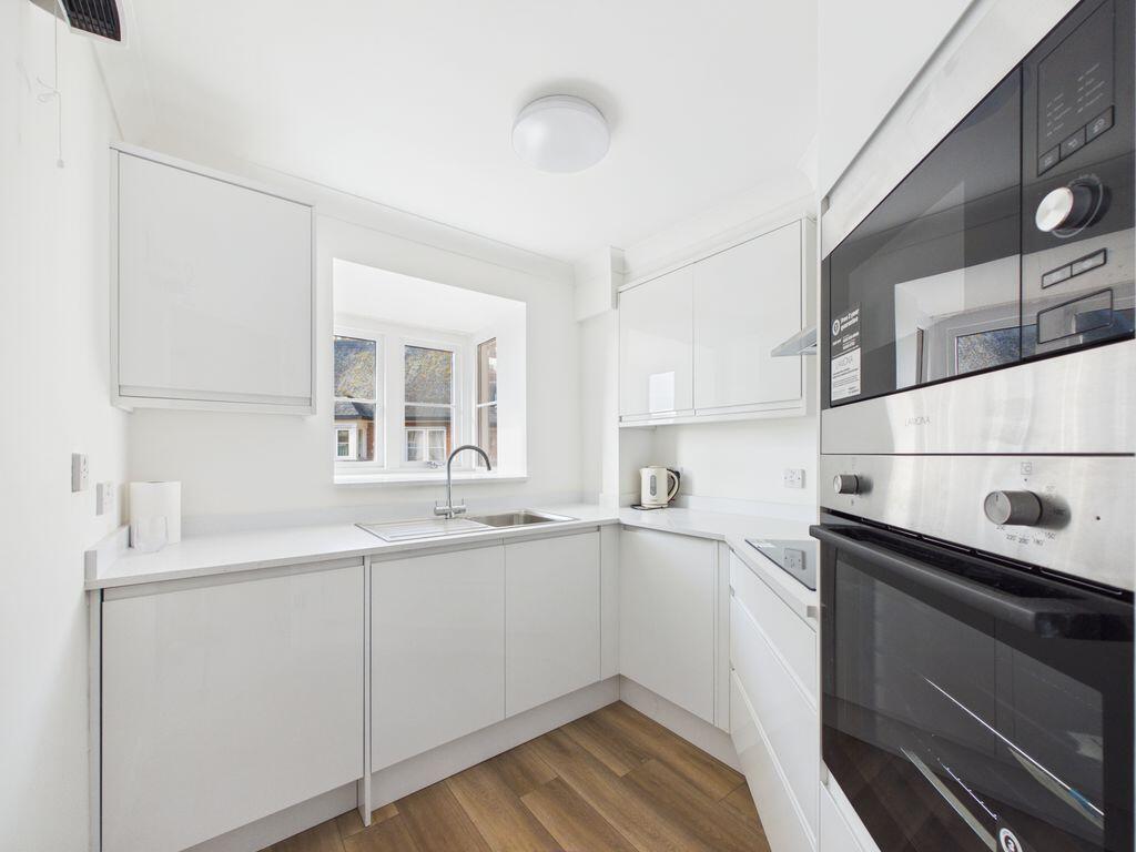 Apartment in Gloucester - View 2