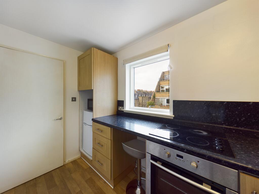 Apartment in Cambridge - View 5