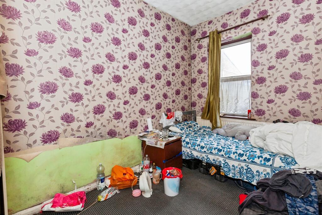 Colonial Road, Slough photo 2