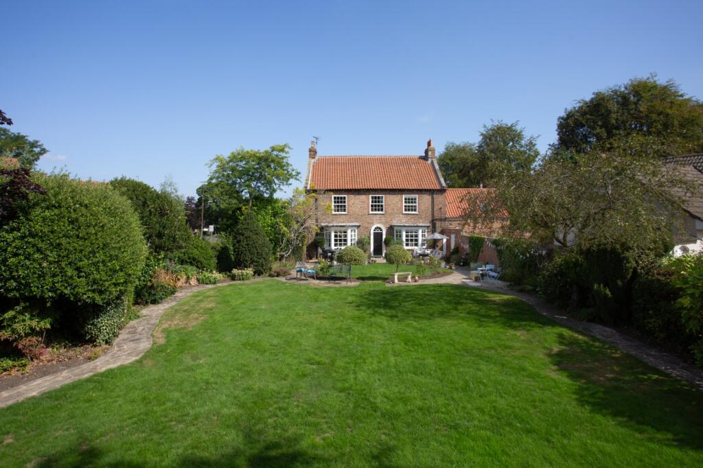 House in York - View 3