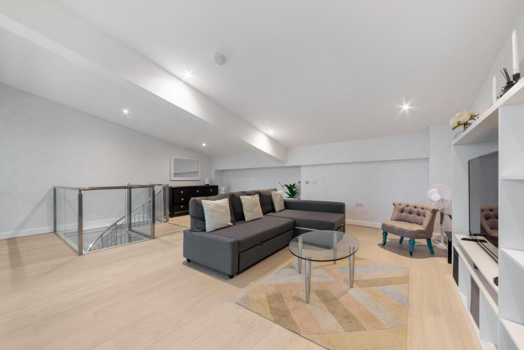 2 bedroom duplex for rent