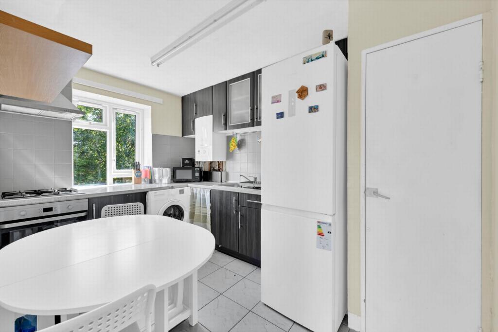 Apartment in London - View 5