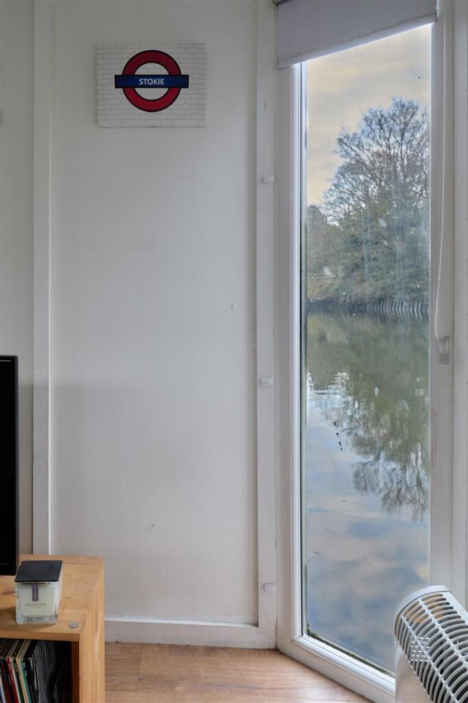 House in London - View 4