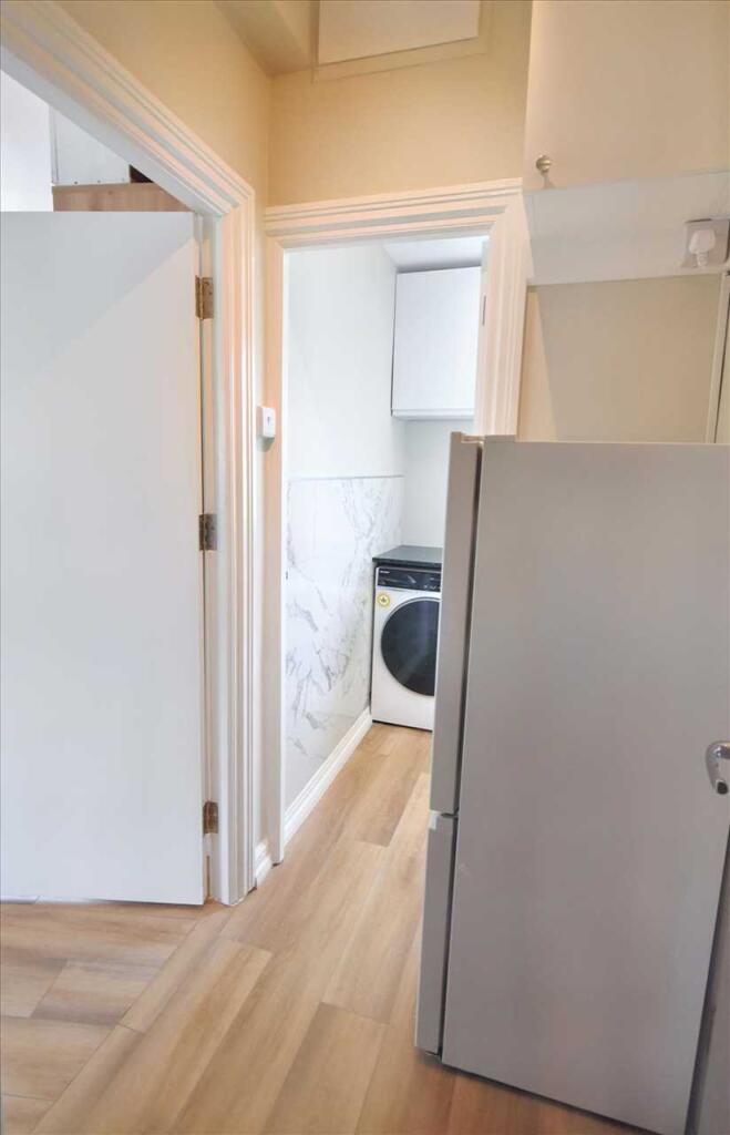 Apartment in London, City of Westminster - More
