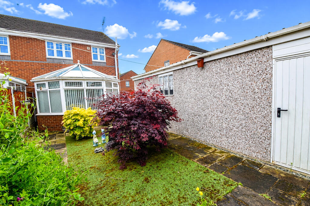 Queensway, Partington, M31 photo 4