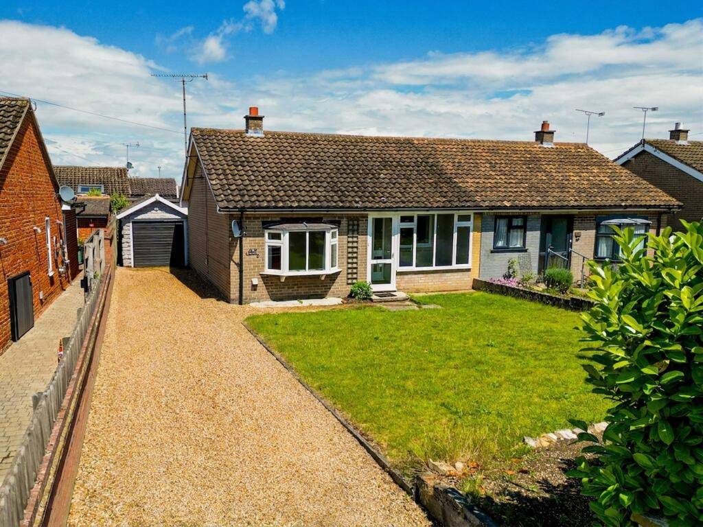 Main image of property: Wellington Street, Thame, OX9