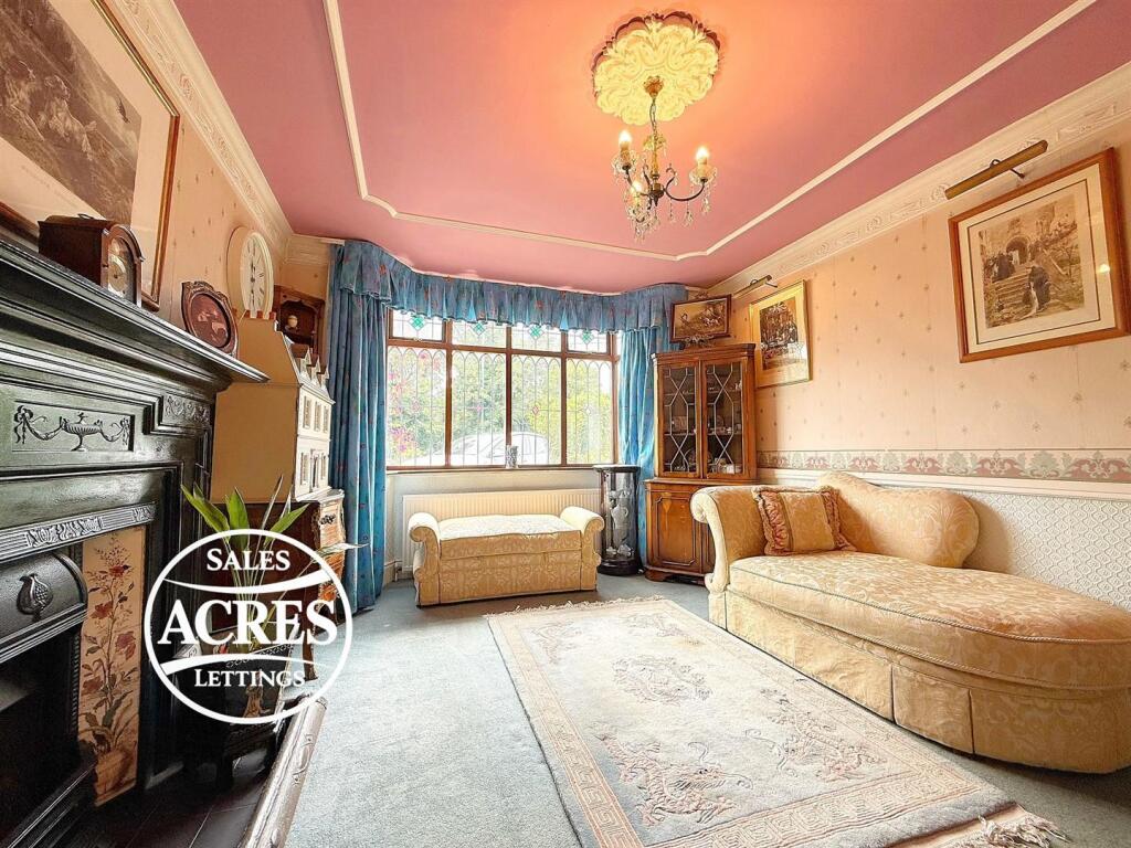 House in Walsall, West Midlands - View 5