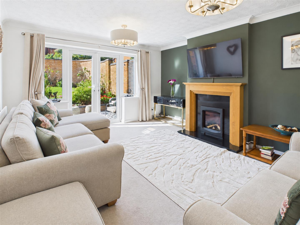 House in Worcester, Lyppard Grange, Warndon - View 2